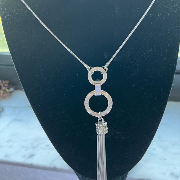 LONG SILVER TONE and RHINESTONE ADJUSTABLE NECKLACE - Picture 1 of 10